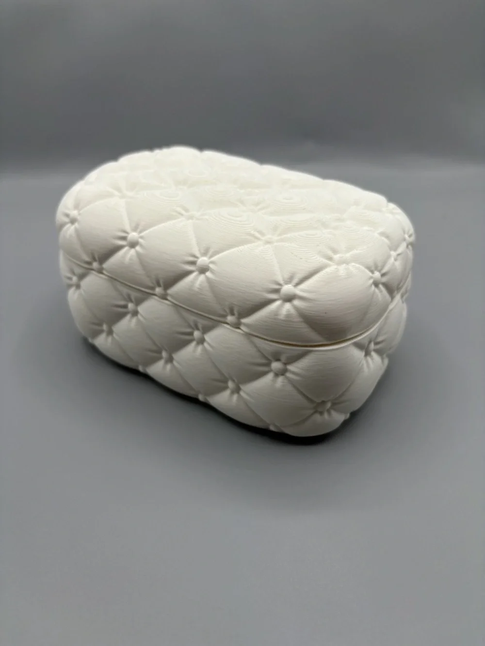 Source Unknown White Quilted Jewelry / Makeup Storage Box
